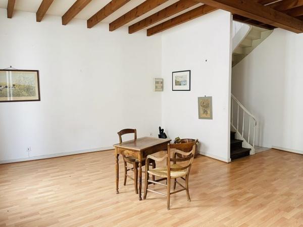 Maison immeuble Gémozac 220 m²