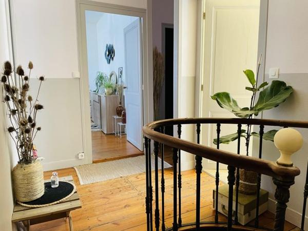 Maison immeuble Gémozac 220 m²