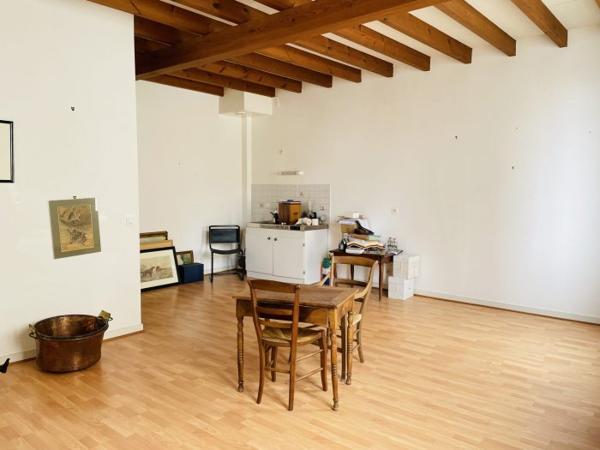 Maison immeuble Gémozac 220 m²