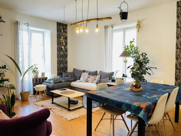 Maison immeuble Gémozac 220 m²