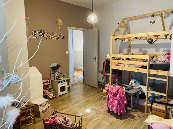 Maison immeuble Gémozac 220 m²