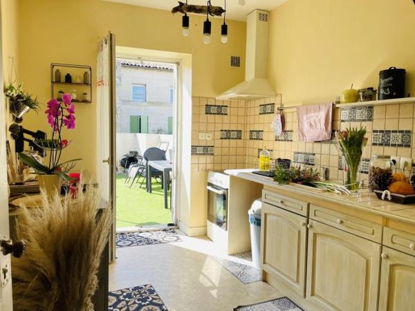 Maison immeuble Gémozac 220 m²