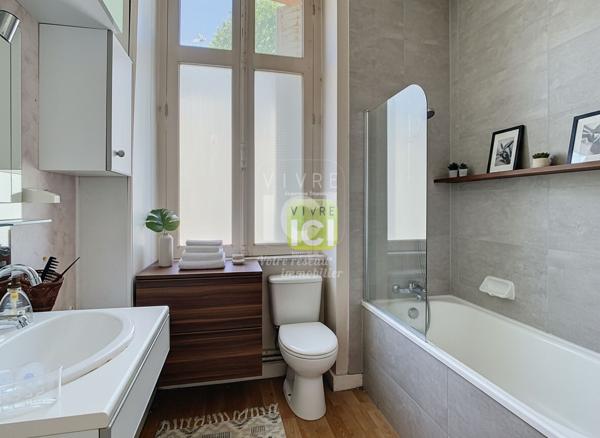Maison Cholet 7 pièce(s) 150 m2