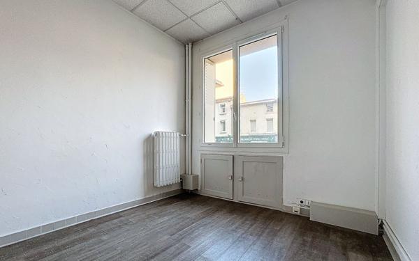 Appartement à vendre    3 pièces • 45 m2 Valence