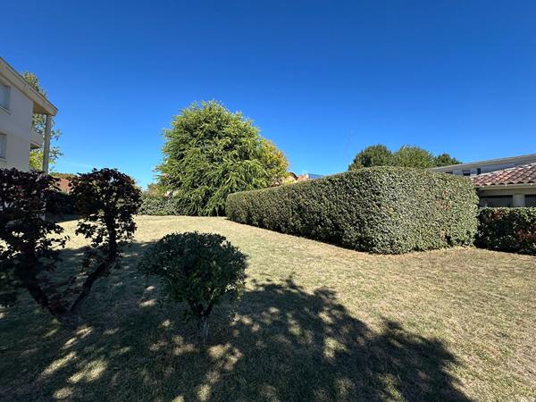 A louer Appartement T2 meublé Mont de Marsan  parking et balcon