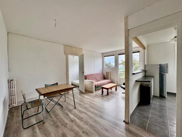 Vente                                                      Appartement
                        
                     2 pièces                      38 m2                     à Nantes