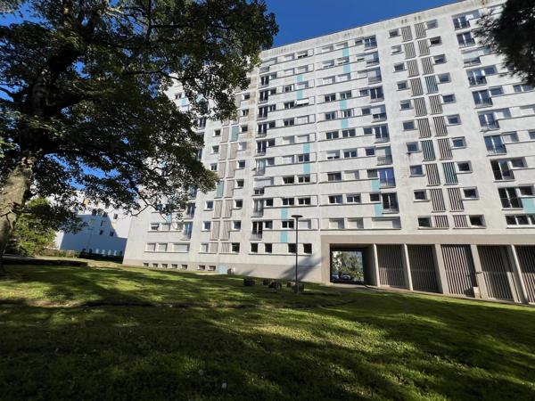 Vente                                                      Appartement
                        
                     2 pièces                      38 m2                     à Nantes