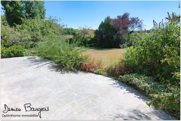 Maison individuelle T7 – 173 m² habitables (225 m² au sol) – Saint-Genis-Pouilly