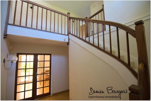 Maison individuelle T7 – 173 m² habitables (225 m² au sol) – Saint-Genis-Pouilly