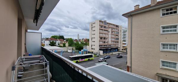 Pau (64000) Grand T3 sans vis à vis au calme dans une résidence sécurisée