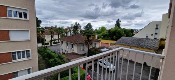 Pau (64000) Grand T3 sans vis à vis au calme dans une résidence sécurisée