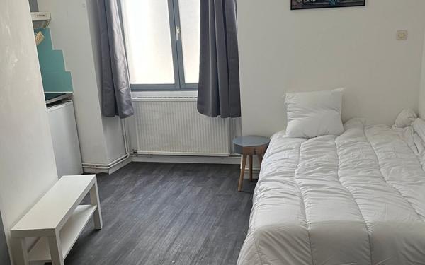 Immeuble à vendre    14 pièces • 345 m2 Romans-sur-Isère
