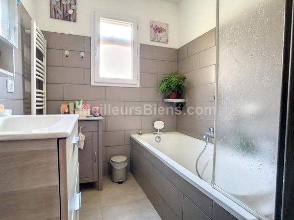  Maison récente T4 de 85m2 avec une belle vue mer sur les hauteurs de Bastia