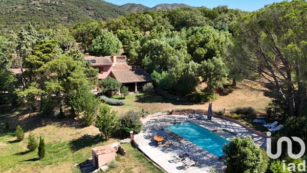 Maison à vendre 8 pièces 248 m² Bormes-les-Mimosas