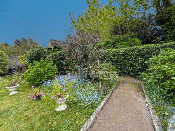 LE RELECQ-KERHUON– Maison avec vue mer à fort potentiel proche de la Cale