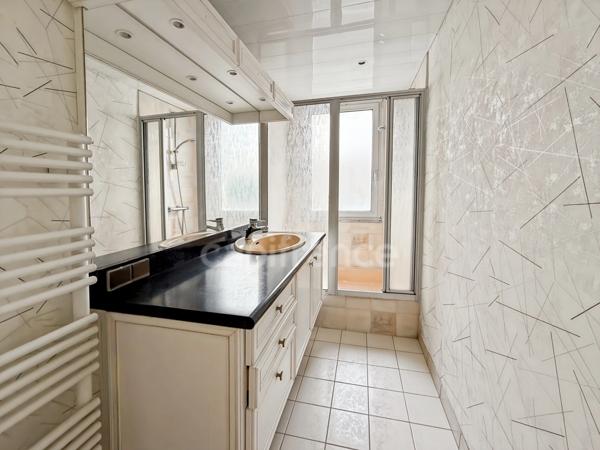 LE RELECQ-KERHUON– Maison avec vue mer à fort potentiel proche de la Cale