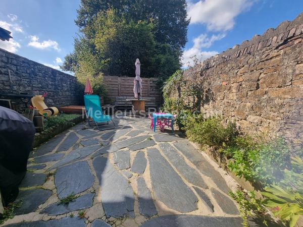 Maison mitoyenne de 130 m2 avec cour