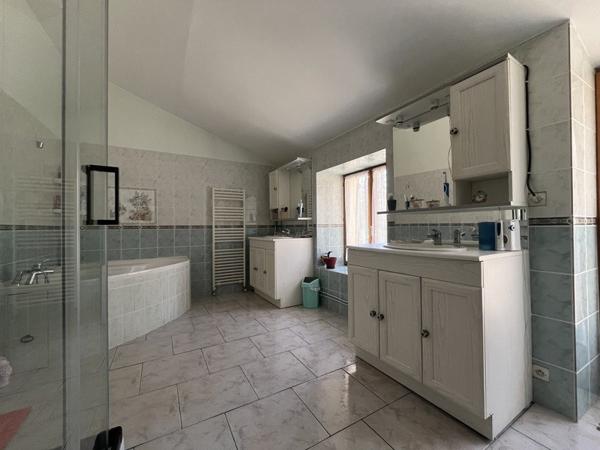 Maison à vendre 161 250 € Ansac-sur-Vienne 5 p 141,7 m² DPE D