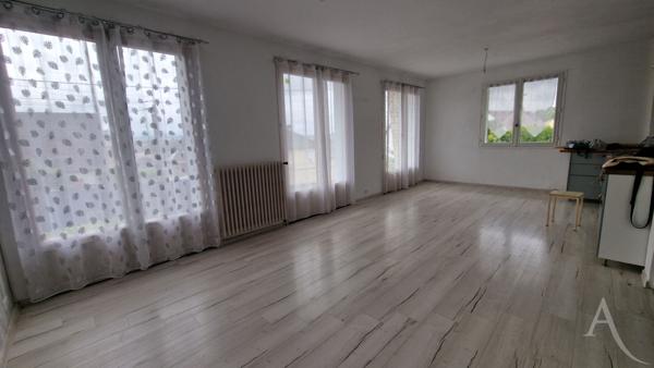Maison Limay 7 chambres sur S/sol total et presque 900m² de terrain