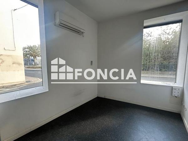 Location Local commercial 36 m² - 97 AVENUE DE LA PLAGE Serignan 34410