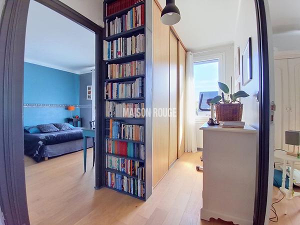 Élégante maison familiale rénovée, cinq chambres, jardin paysager - Coup de coeur assuré - LANGUEUX