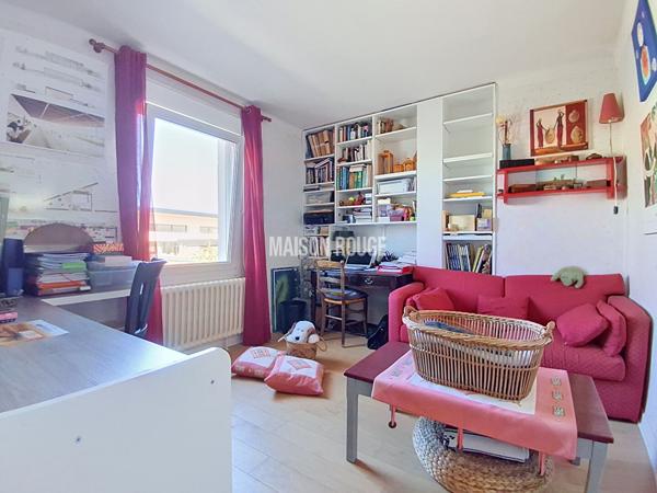 Élégante maison familiale rénovée, cinq chambres, jardin paysager - Coup de coeur assuré - LANGUEUX