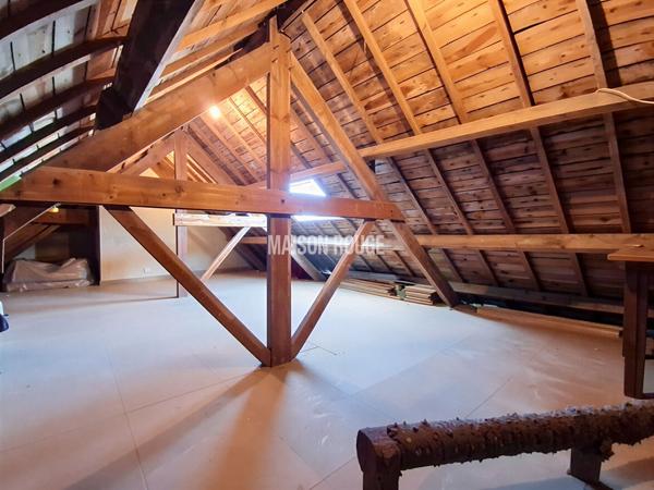 Élégante maison familiale rénovée, cinq chambres, jardin paysager - Coup de coeur assuré - LANGUEUX