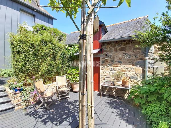 Élégante maison familiale rénovée, cinq chambres, jardin paysager - Coup de coeur assuré - LANGUEUX
