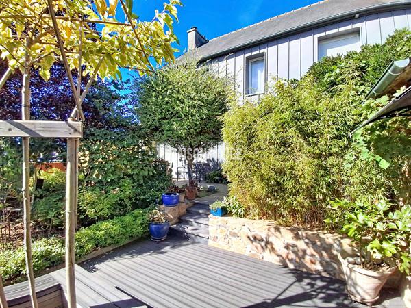 Élégante maison familiale rénovée, cinq chambres, jardin paysager - Coup de coeur assuré - LANGUEUX