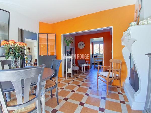 Élégante maison familiale rénovée, cinq chambres, jardin paysager - Coup de coeur assuré - LANGUEUX