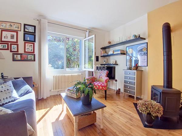 Élégante maison familiale rénovée, cinq chambres, jardin paysager - Coup de coeur assuré - LANGUEUX