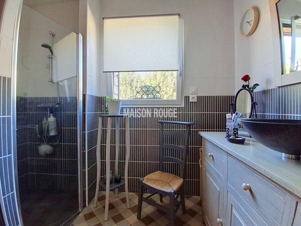 Élégante maison familiale rénovée, cinq chambres, jardin paysager - Coup de coeur assuré - LANGUEUX