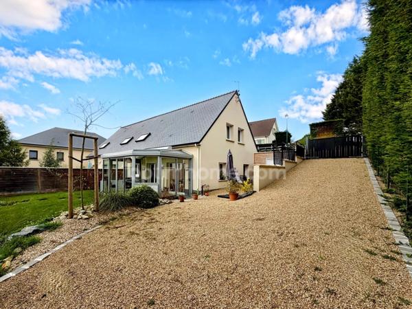 Maison de 125m², 4 chambres, grand séjour, jardin et véranda, TOUQUES (14800)