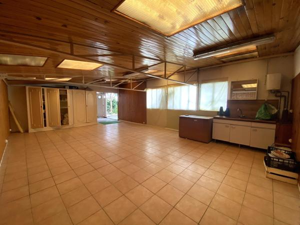 "Maison spacieuse à Villeneuve-sur-Lot, calme et confort."