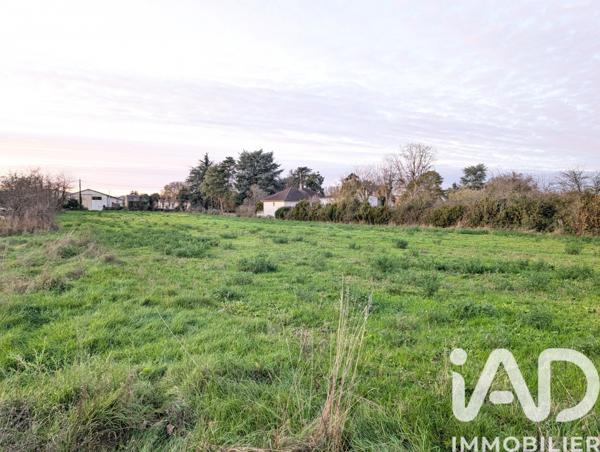 Terrain à vendre 5 375 m² Lussac-les-Châteaux