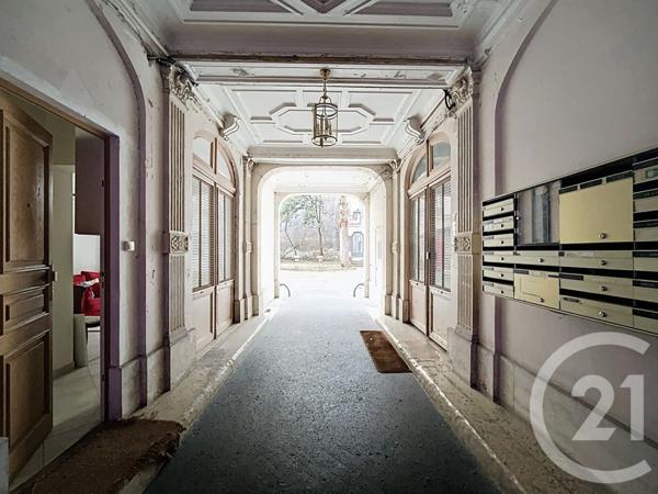 Appartement F2 à vendre  2 pièces - 38,90 m2 PARIS - 75009