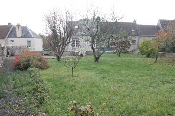 Immeuble à FRESNAY-SUR-SARTHE, 72130 - 122m²