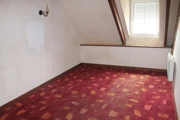 Immeuble à FRESNAY-SUR-SARTHE, 72130 - 122m²