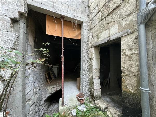 Immeuble à vendre |  Loches |  100 m²