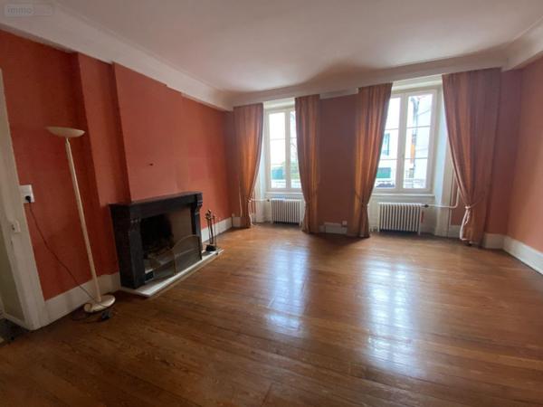 Maison de maître à vendre à Vesoul en Haute-Saône (70000), ref : 70003-13