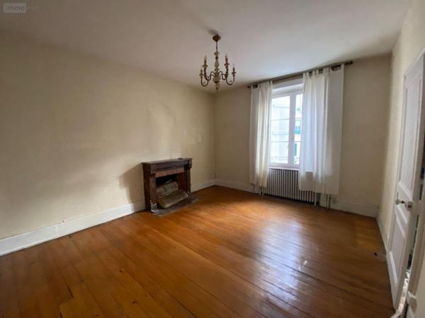 Maison de maître à vendre à Vesoul en Haute-Saône (70000), ref : 70003-13