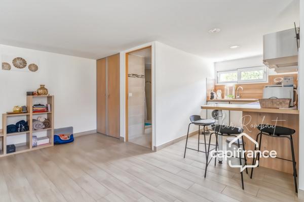 Maison familiale 7 pièces de 250 m² avec studio indépendant