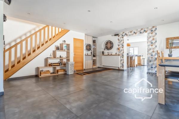 Maison familiale 7 pièces de 250 m² avec studio indépendant