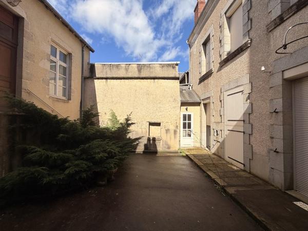 Maison à vendre |  Aigurande |  13 pièces | 210 m²