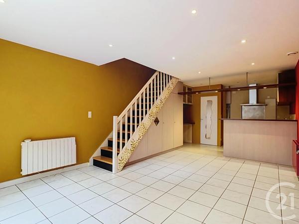 Appartement F4 à vendre  4 pièces - 78,65 m 2   DINAN  - 22