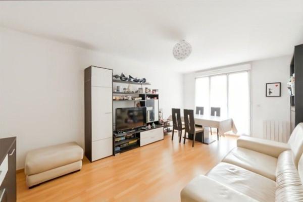 VAURÉAL COEUR DE VILLE - 3 PIÈCES AVEC BALCON !