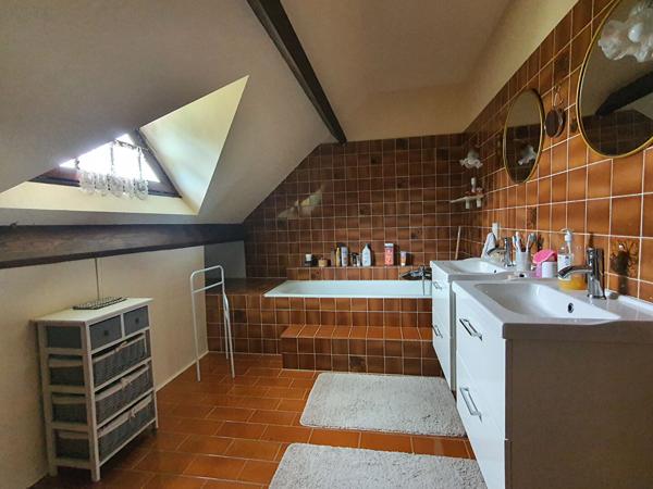 EXCLUSIVITE Noyers Sur Cher 6 pièces-Secteur paisible!
