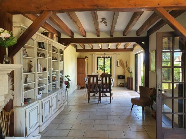 EXCLUSIVITE Noyers Sur Cher 6 pièces-Secteur paisible!