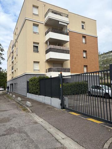 Appartement Decines Charpieu 2 pièce(s) 34 m2 , Decines charpieu