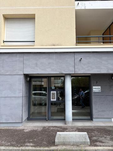 Appartement Decines Charpieu 2 pièce(s) 34 m2 , Decines charpieu